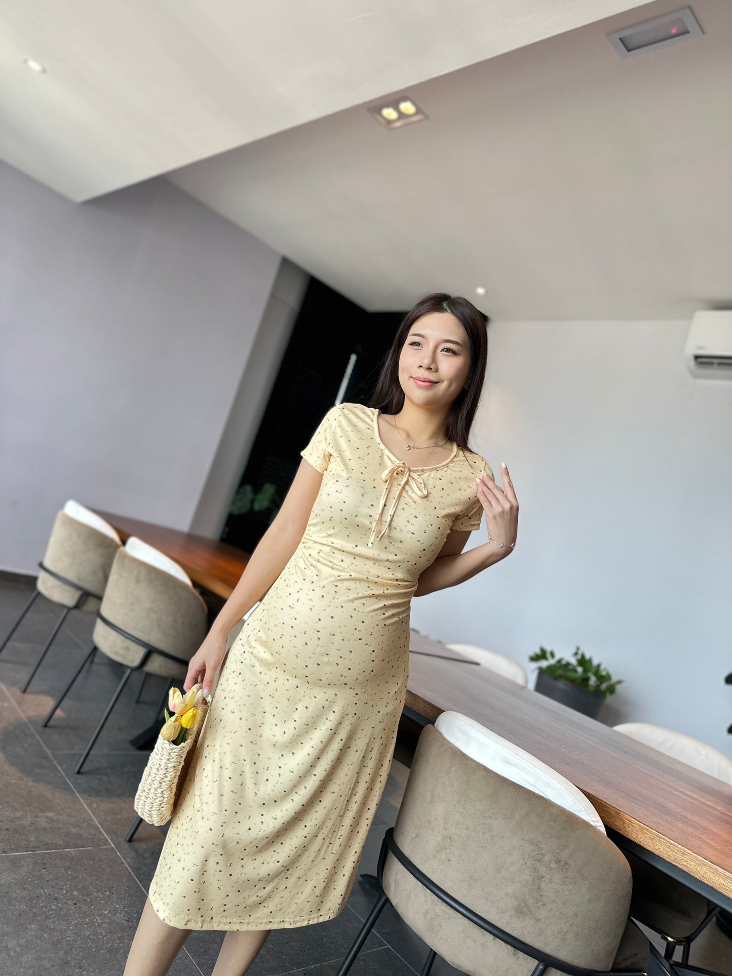 Eliza V-Neck Floral MIDI Dress