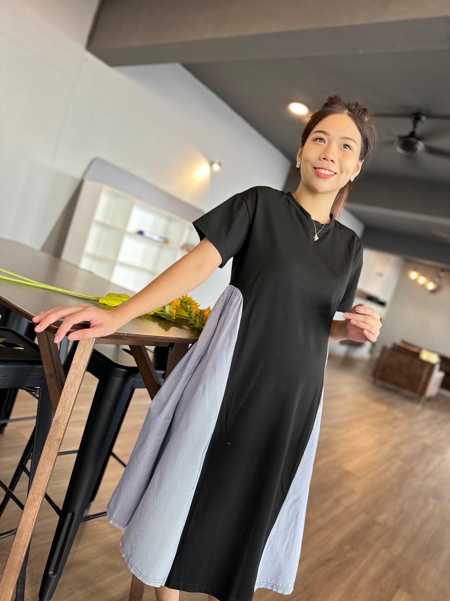 Voonie Glowy Sleeves Dress