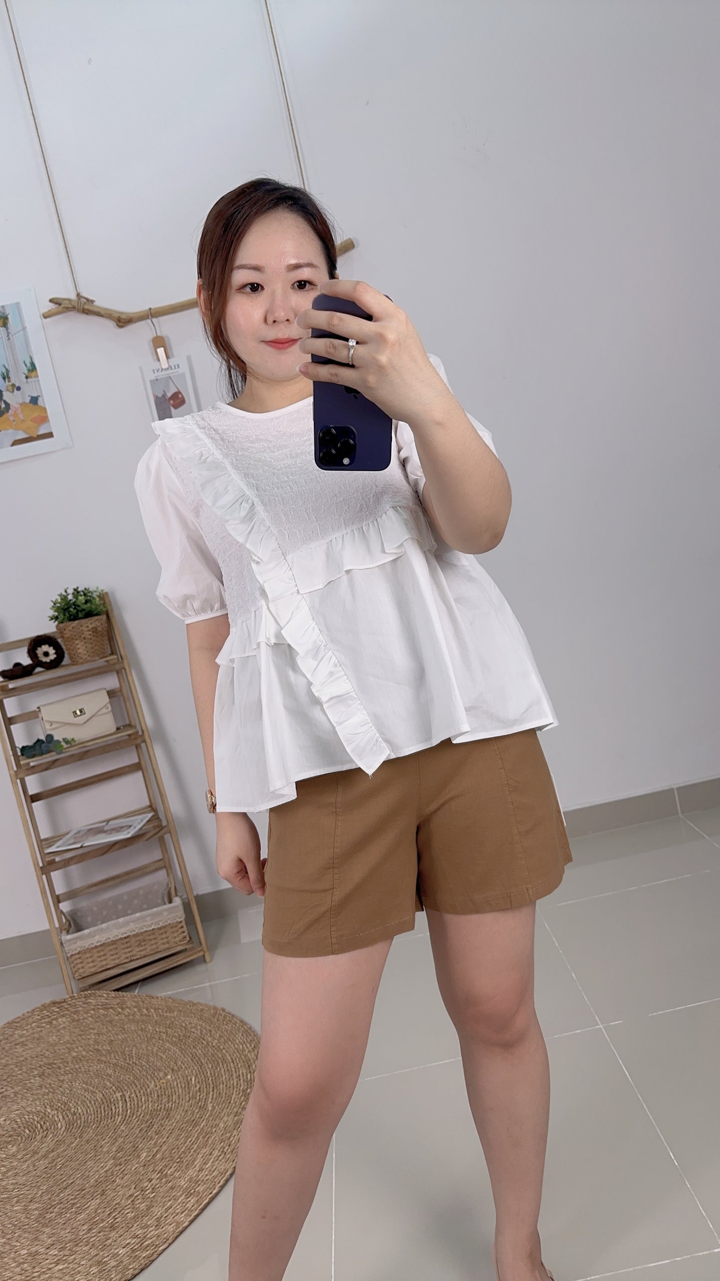 Vylia Sleeved Top in White