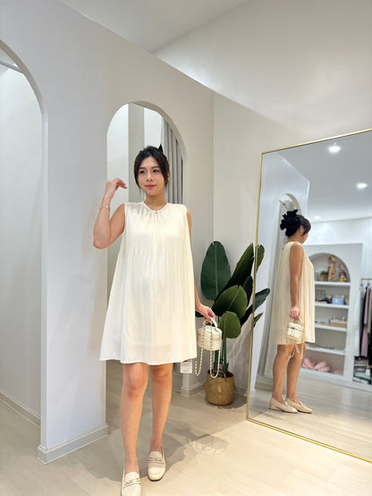 Renee Sleevlesss Glowy Dress