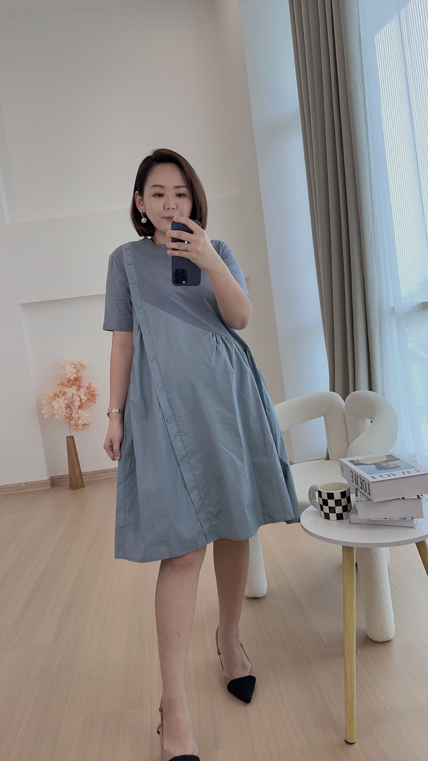 VENE Blue Side Button Maternity Dress