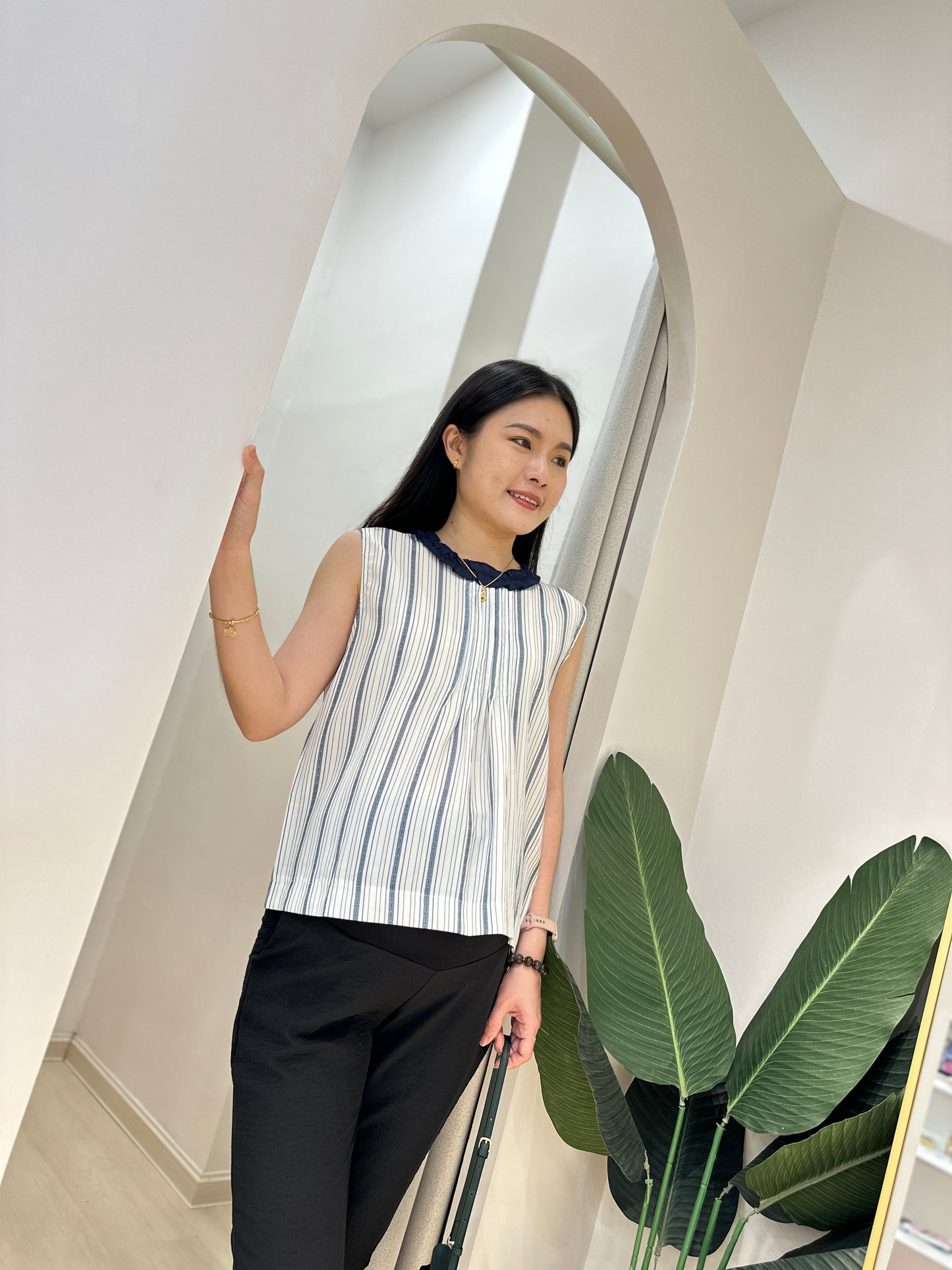 Emra Sleeveless Summer Top