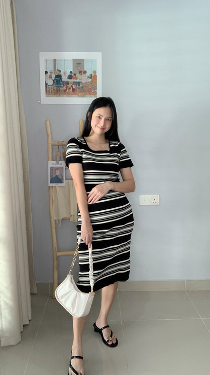 Vayne Stripes Stretchy Knits Dress