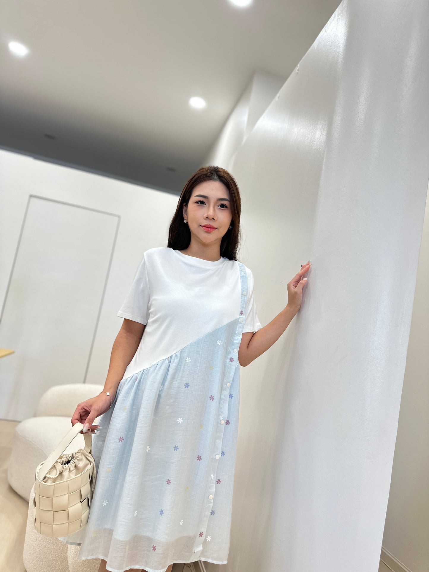 Lennis Glowy Loose Dress