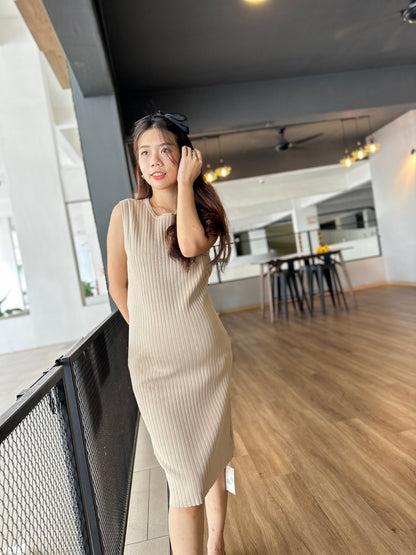 Luna-elle Sleeveless Knitted Dress