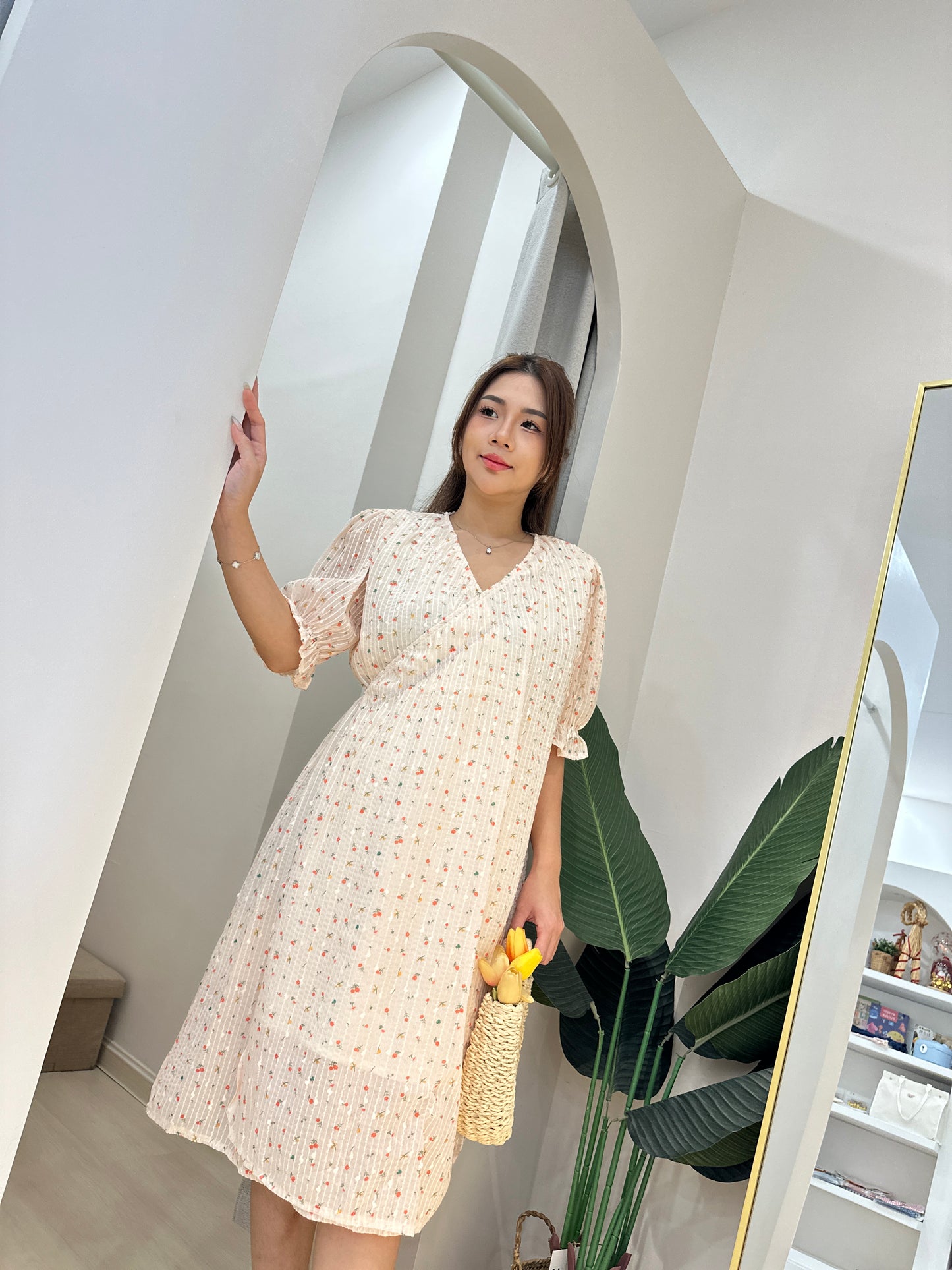 Yunnie Floral Midi Dress