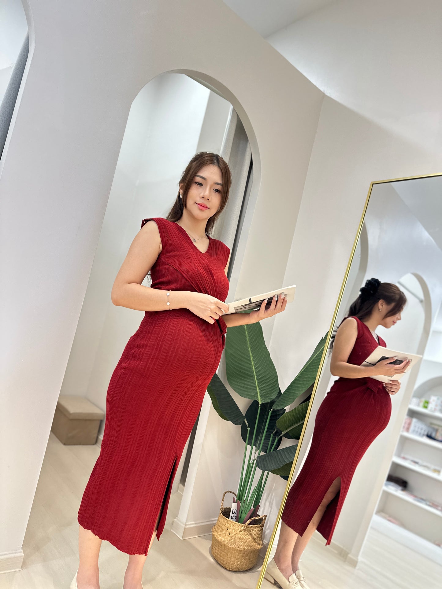 Aemi Fitted Knit Dress