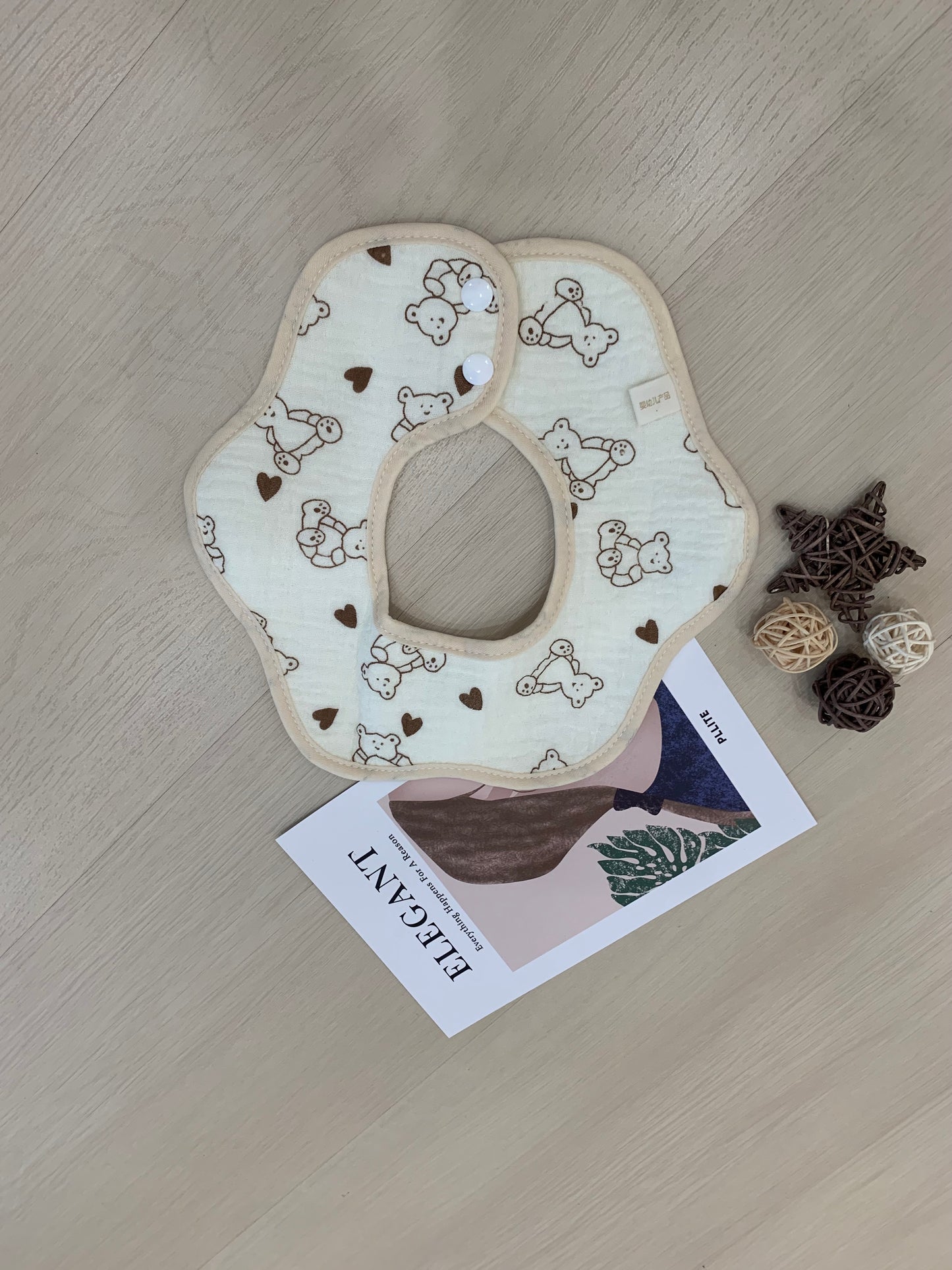 BloomyBoo Cutie Bib