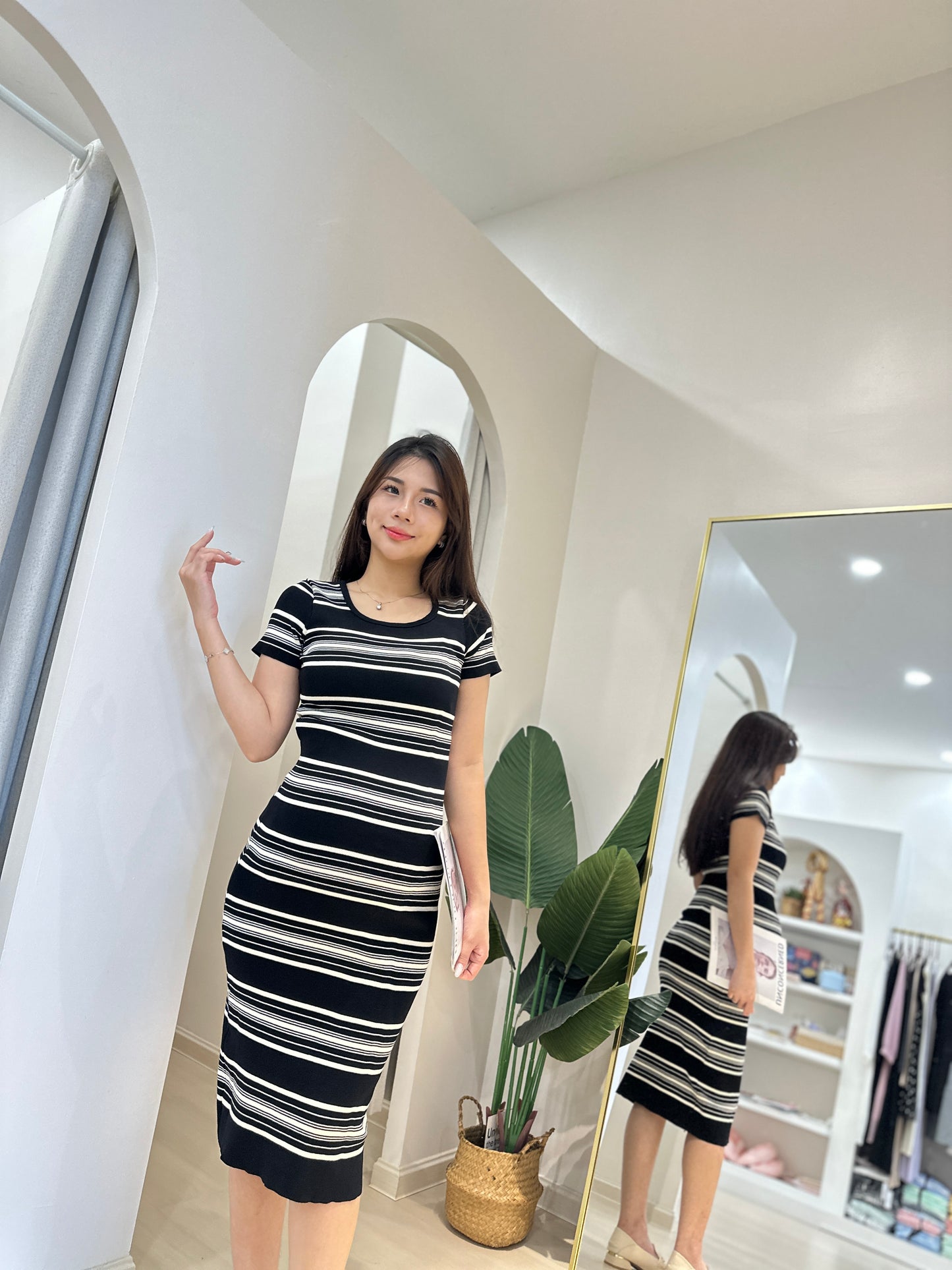 Vayne Stripes Stretchy Knits Dress