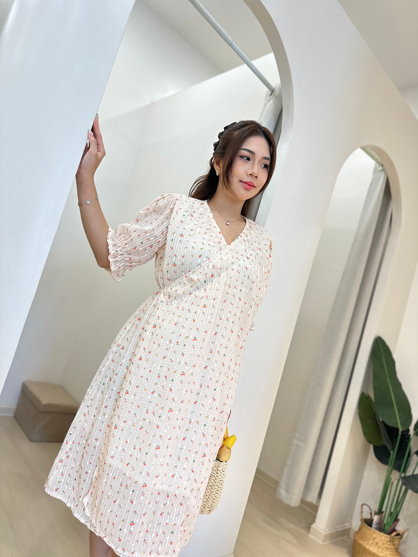 Yunnie Floral Midi Dress