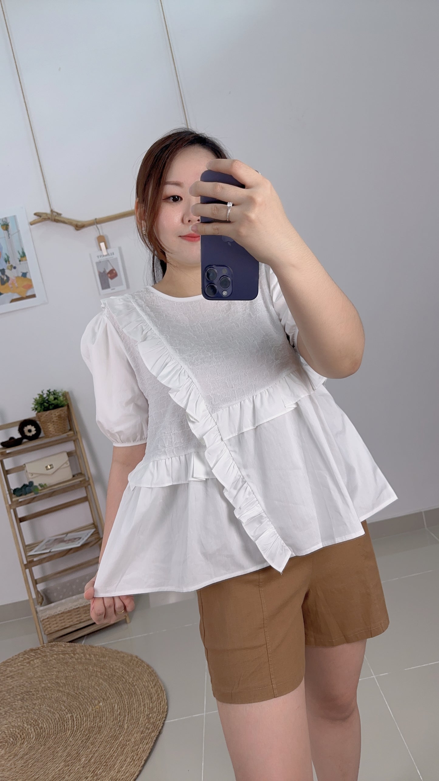 Vylia Sleeved Top in White